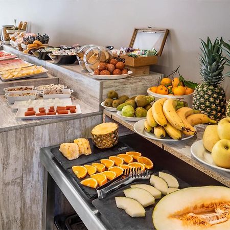 Hotel Victoria مْبلديمورو المظهر الخارجي الصورة