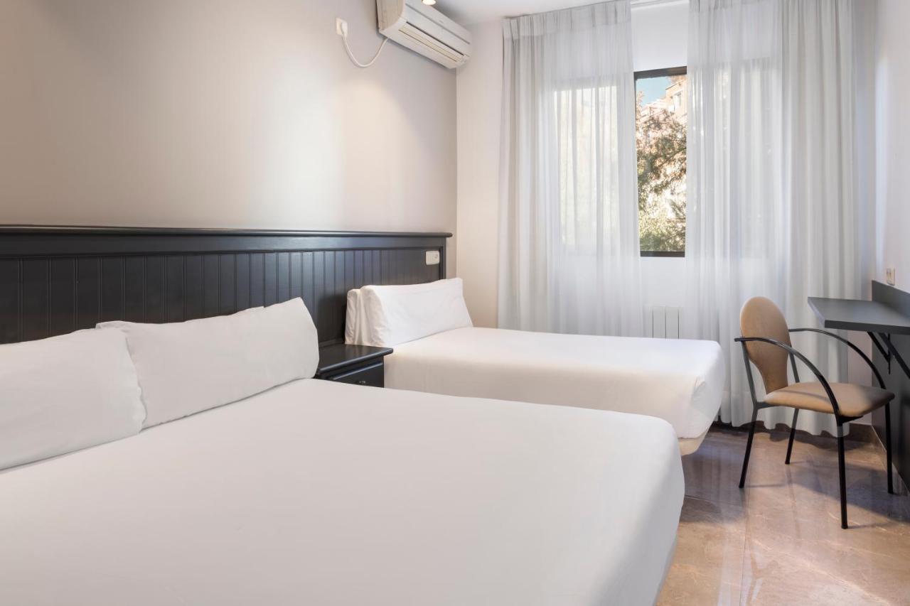 Hotel Victoria مْبلديمورو المظهر الخارجي الصورة