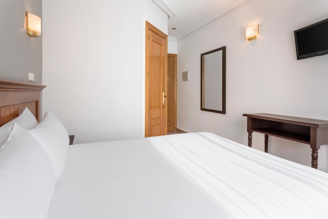 Hotel Victoria مْبلديمورو المظهر الخارجي الصورة
